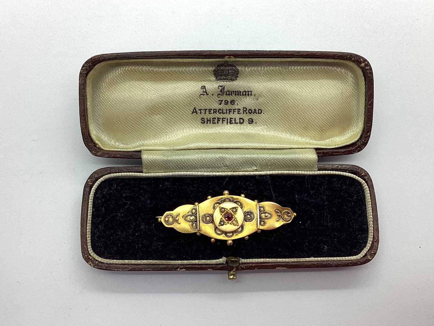 Lot 89 - A 9ct Gold Antique Seed Pearl Bar Brooch, with...