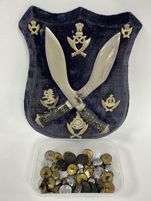 Lot 425 - Display Plaque of Crossed Miniature Kukri...