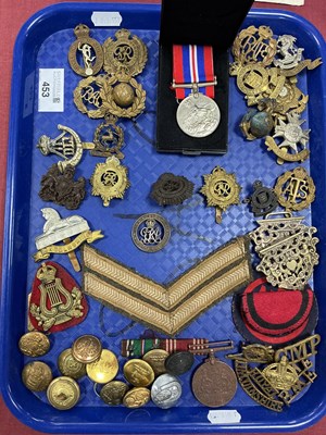 Lot 453 - British Army Cap Badges, shoulder/lapel titles,...