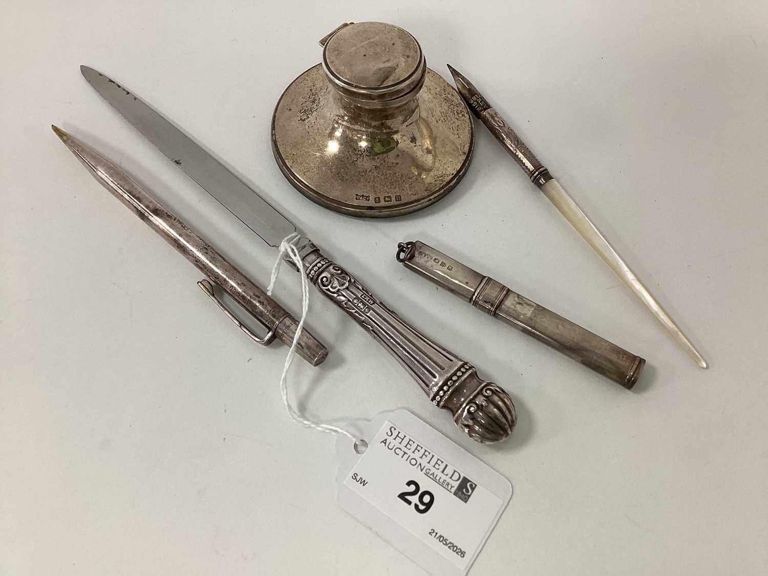Lot 29 - A Hallmarked Silver Inkwell, F&Co, Birmingham...
