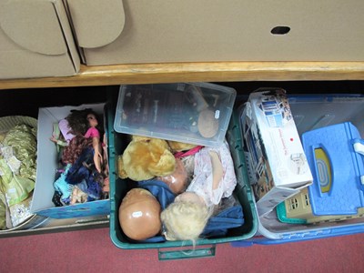Lot 1121 - Dolls and doll house, including mixed vintage...
