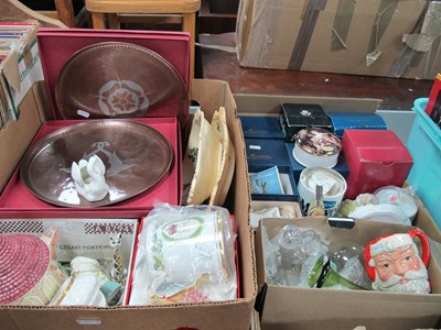 Lot 1066 - Collectables, including boxed and loose...