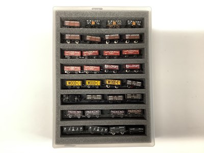 Lot 742 - Thirty-two N gauge private owner wagons by...