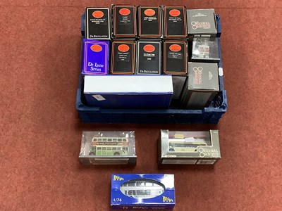 Lot 564 - Seventeen 1:76 Scale Diecast Model Buses and...