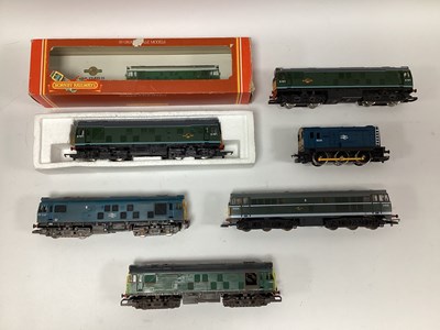 Lot 534 - Six 00 gauge diesel locomotives: four Hornby...