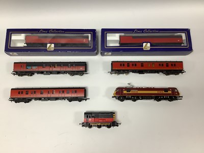 Lot 314 - A Hornby 00 gauge Class 90 electric locomotive...