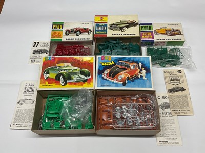 Lot 685 - Five Pyro (USA) 1:25/1:32 scale plastic model...