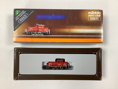Lot 888 - A boxed Marklin Mini-Club Z gauge DB Class 361...