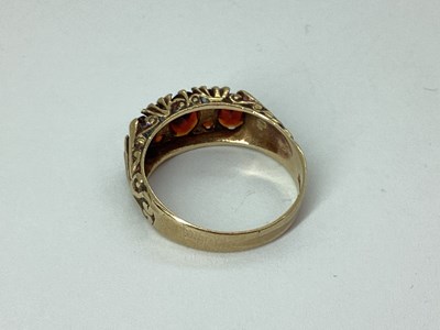 Lot 50 - A 9ct Gold Oval Three Stone Ring, of graduated...