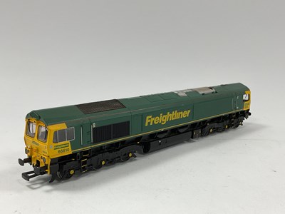 Lot 807 - A Bachmann 00 Gauge Class 66 Diesel Locomotive...