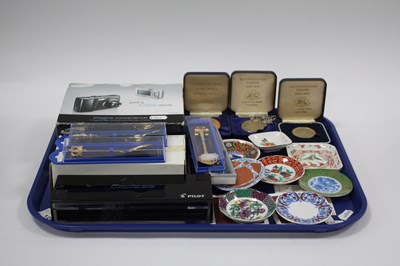 Lot 1247 - Collectables, including three cased Tower Mint...