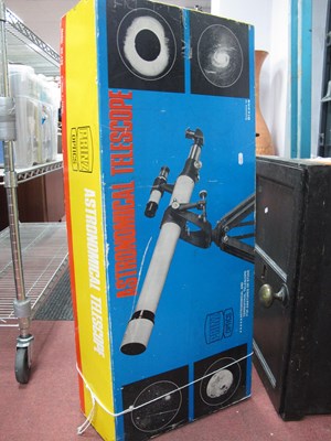 Lot 1145 - A vintage boxed Prinz Optics astronomical...