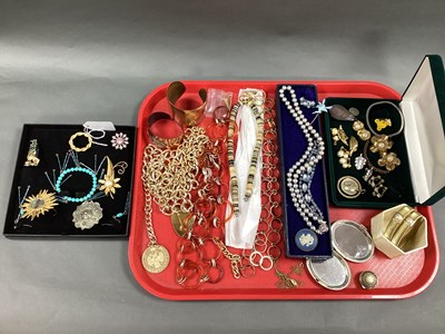 Lot 147 - A Collection of Assorted Costume Jewellery,...