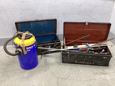 Lot 1513 - Sash Clamps, axe, etc, together with two tin...