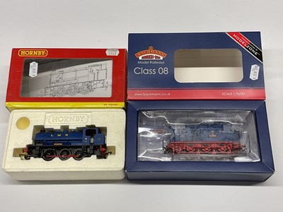 Lot 805 - Two boxed 00 gauge Longmoor Military Railway...