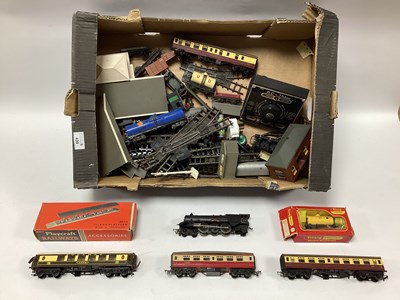Lot 439 - A quantity of Original Triang OO model railway,...