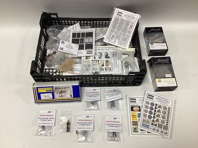 Lot 536 - A collection of 0 gauge (7mm scale)...