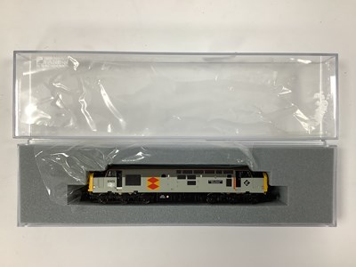 Lot 731 - A boxed Graham Farish/Bachmann N gauge Class...