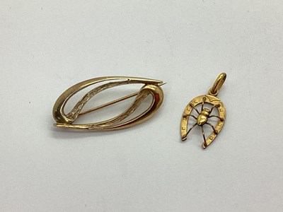 Lot 65 - A 9ct Gold Openwork Brooch, of part-textured...