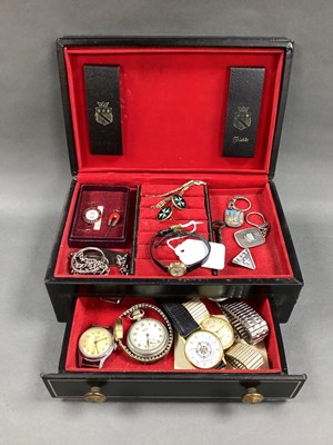 Lot 174 - A Dainty 9ct Gold Cased Summit Ladies...