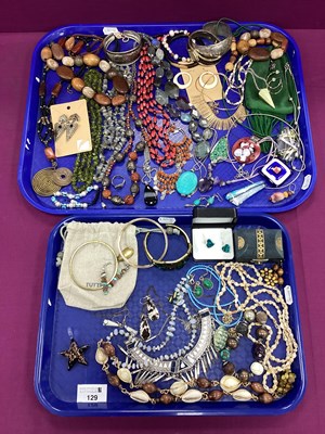 Lot 129 - A Collection of Modern Costume Jewellery,...