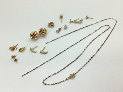Lot 76 - A 9ct Gold Fine Oval Link Chain, (broken),...