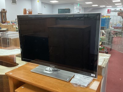 Lot 1135 - Samsung T.V UE46C6000 RK, with remote.
