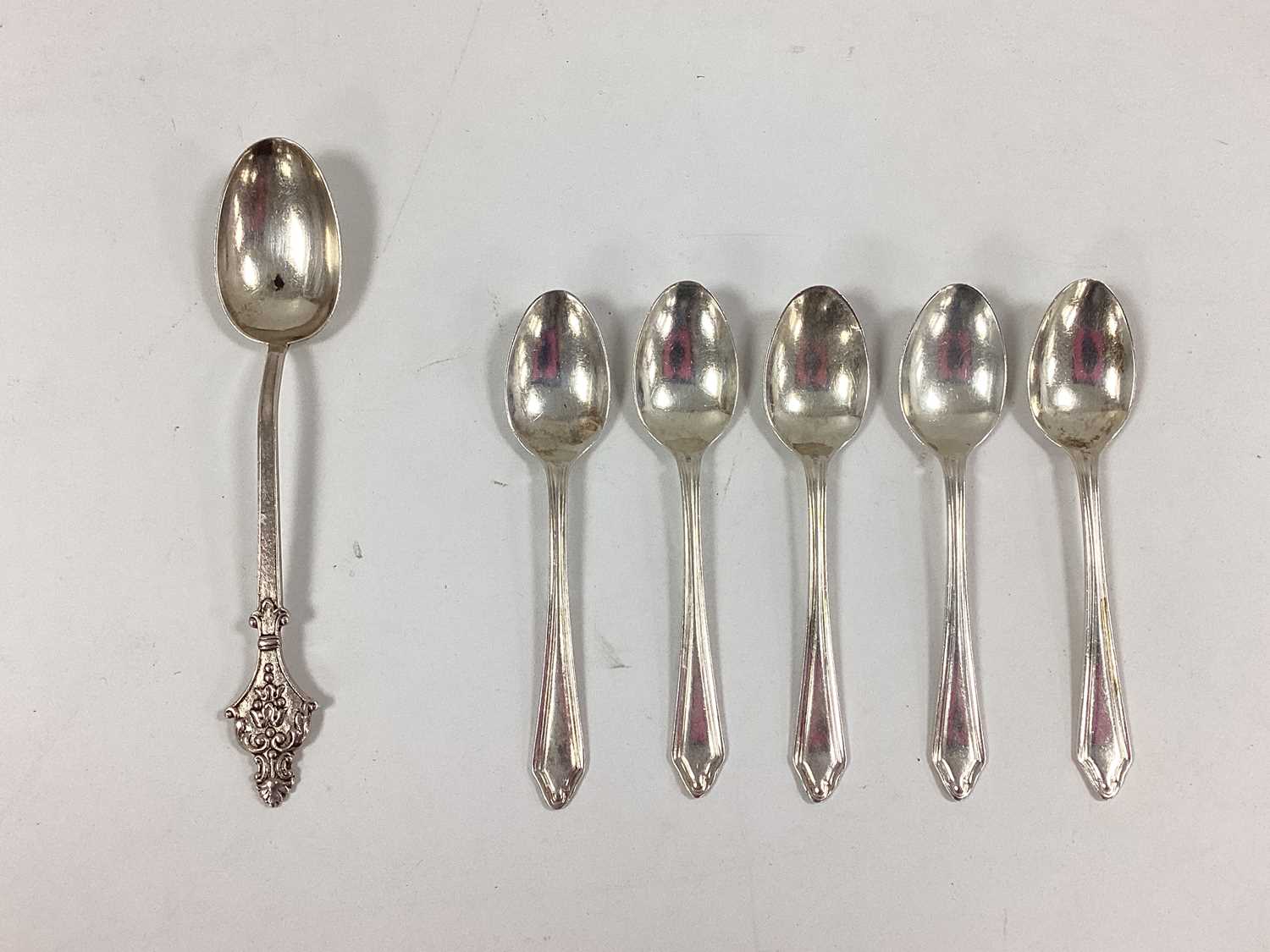 Lot 14 - A Set of Five Hallmarked Silver Coffee Spoons,...