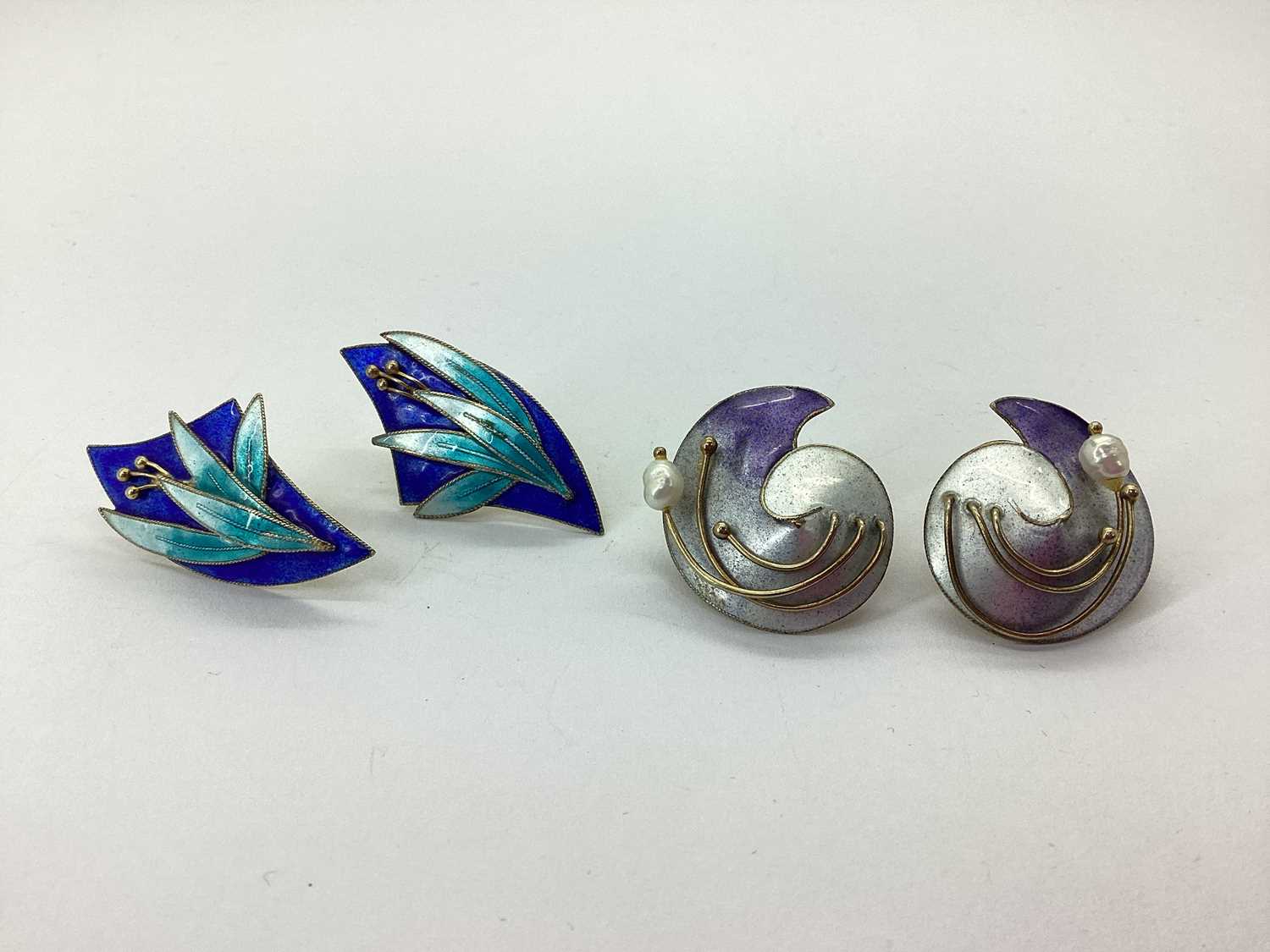 Lot 92 - A Pair of Decorative Floral Design Enamel...