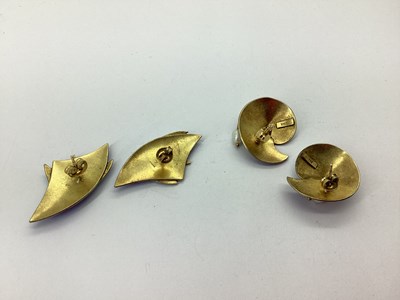 Lot 92 - A Pair of Decorative Floral Design Enamel...