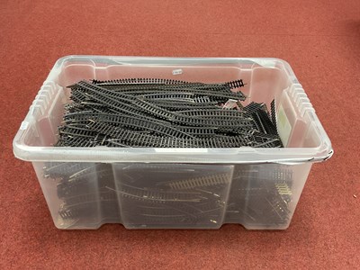 Lot 450 - A quantity of 00 gauge steel track by Hornby...