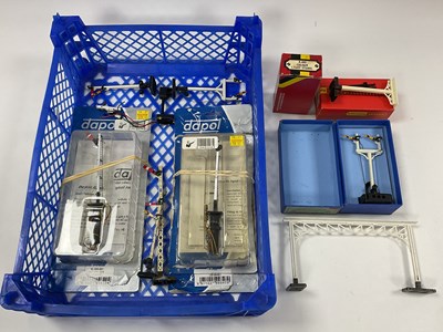 Lot 488 - A quantity of 00 gauge signals by Dapol,...