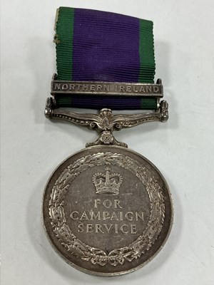 Lot 553 - General Service Medal EIIR (24299405 Gnr G M...