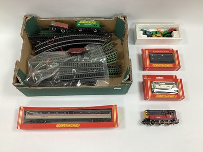 Lot 621 - A Small Quantity of OO Gauge Model Railway,...