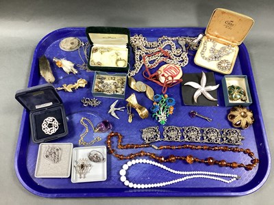 Lot 145 - IONA; A Scottish Hallmarked Silver Luckenbooth...