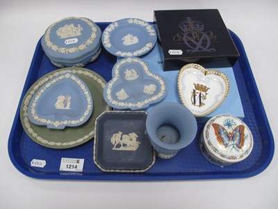 Lot 1214 - Ceramics, including boxed Royal Crown Derby...
