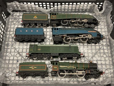 Lot 482 - Four Hornby-Dublo 00 gauge locomotives: a...
