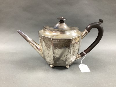 Lot 34 - A Georgian Hallmarked Silver Teapot, George...