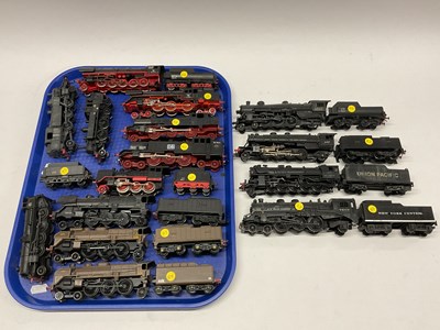 Lot 629 - Fifteen HO Gauge Continental and American...