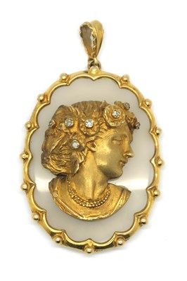 Lot 131 - A Large 1970's 9ct Gold Mounted Cameo Style...