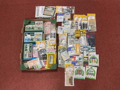 Lot 429 - A Quantity of British Outline N Gauge Scenic...