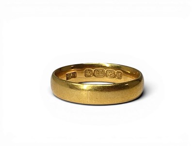 Lot 195 - A 22ct Gold Plain Wedding Band, (finger size...