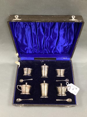 Lot 5 - Warner Bros (Delhi); An Art Deco Style Six...