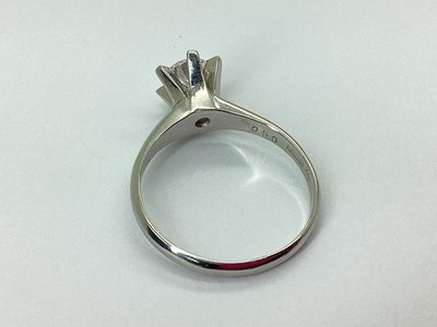 Lot 67 - A Modern Single Stone Diamond Ring, the...