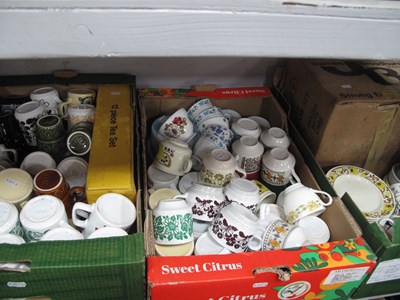 Lot 1131 - Ceramic Tableware, including a boxed 30-piece...