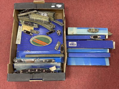 Lot 584 - A Quantity of Hornby Dublo "OO Gauge" 3-Rail...