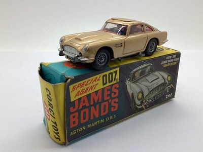 Lot 907 - Original Corgi No 261 - James Bond Aston...