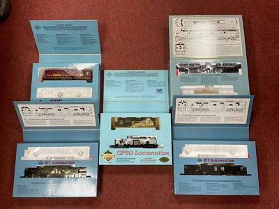 Lot 596 - Five boxed HO scale Proto 2000 American...