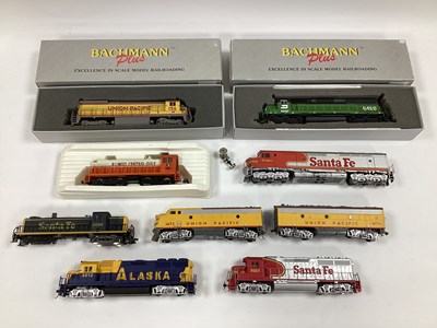 Lot 688 - Eight HO scale American outline diesel...