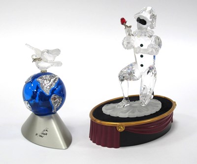 Lot 1009 - A Swarovski SCS 2001 Annual Edition...